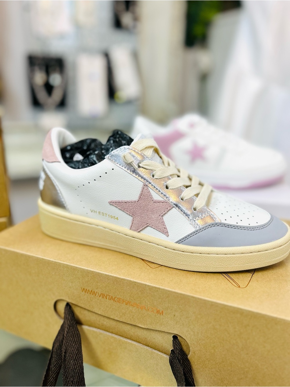 Vintage Havana White Sneakers with Pink Star and Gray Trim